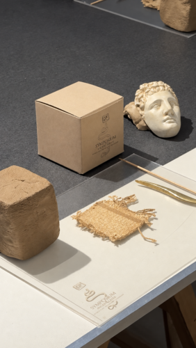 sculpture-display-denoised